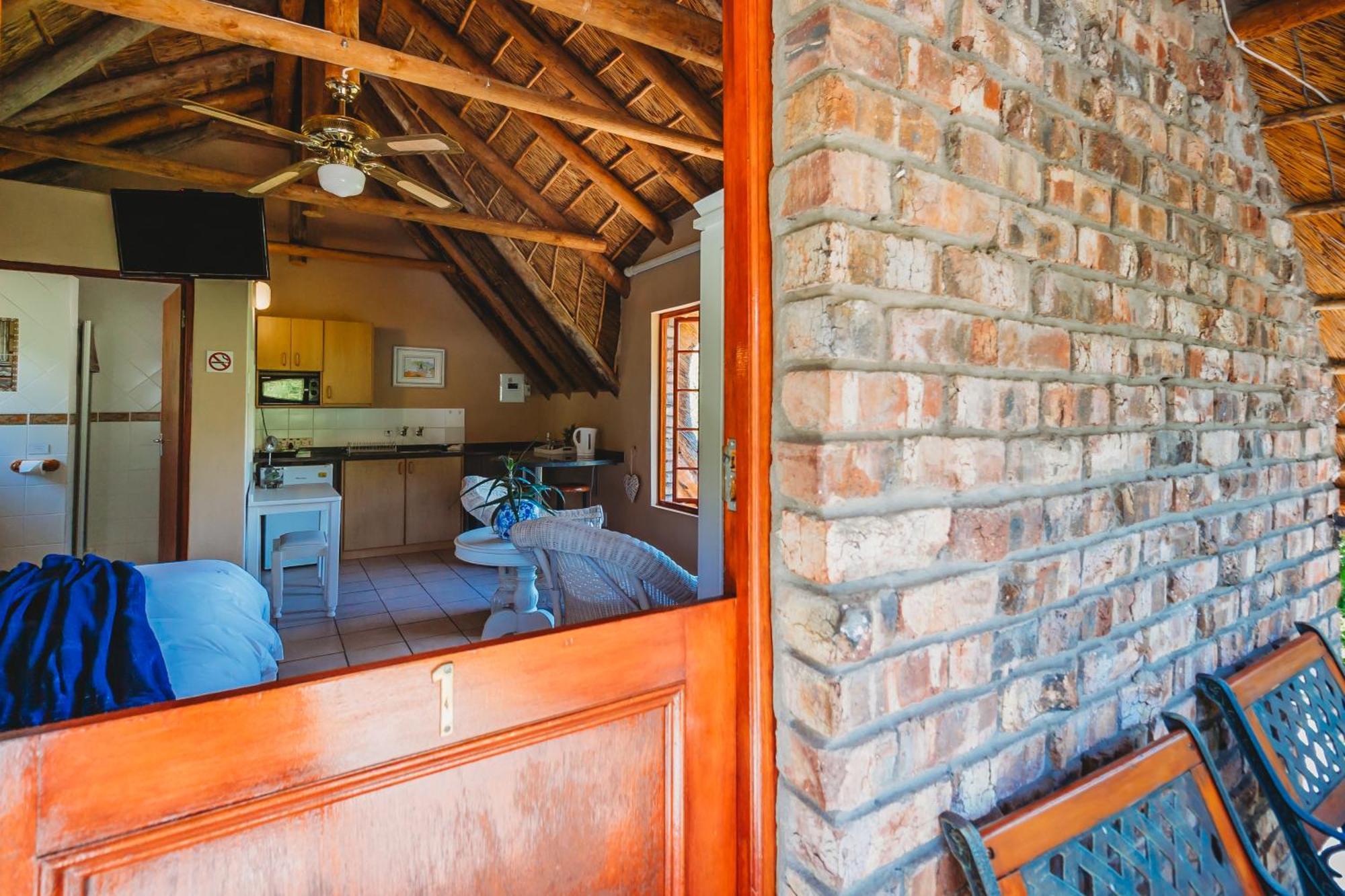 De Poort Country Lodge Оудсхорн Стая снимка
