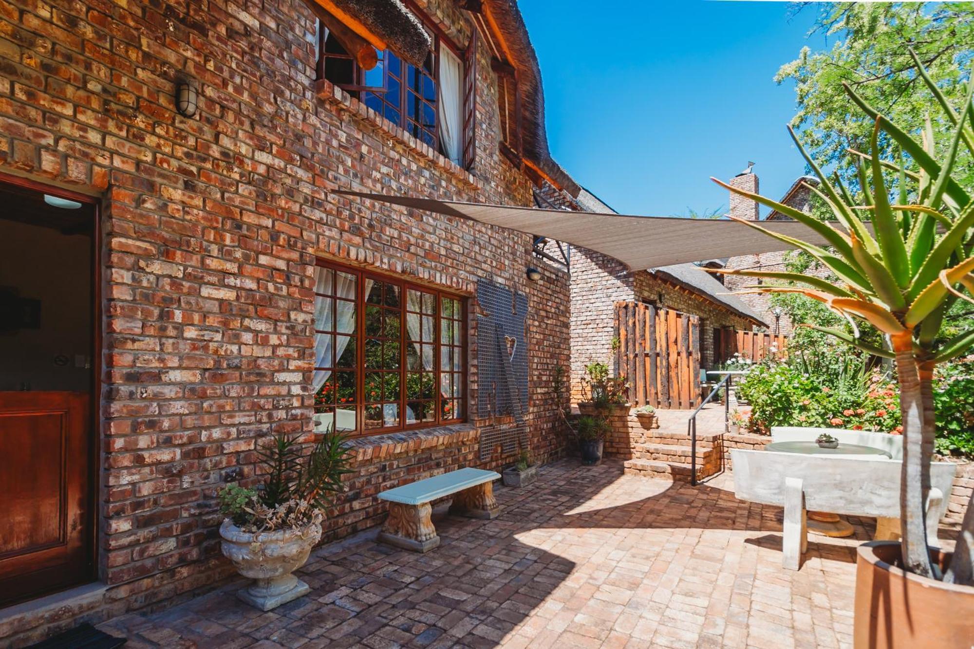 De Poort Country Lodge Оудсхорн Екстериор снимка