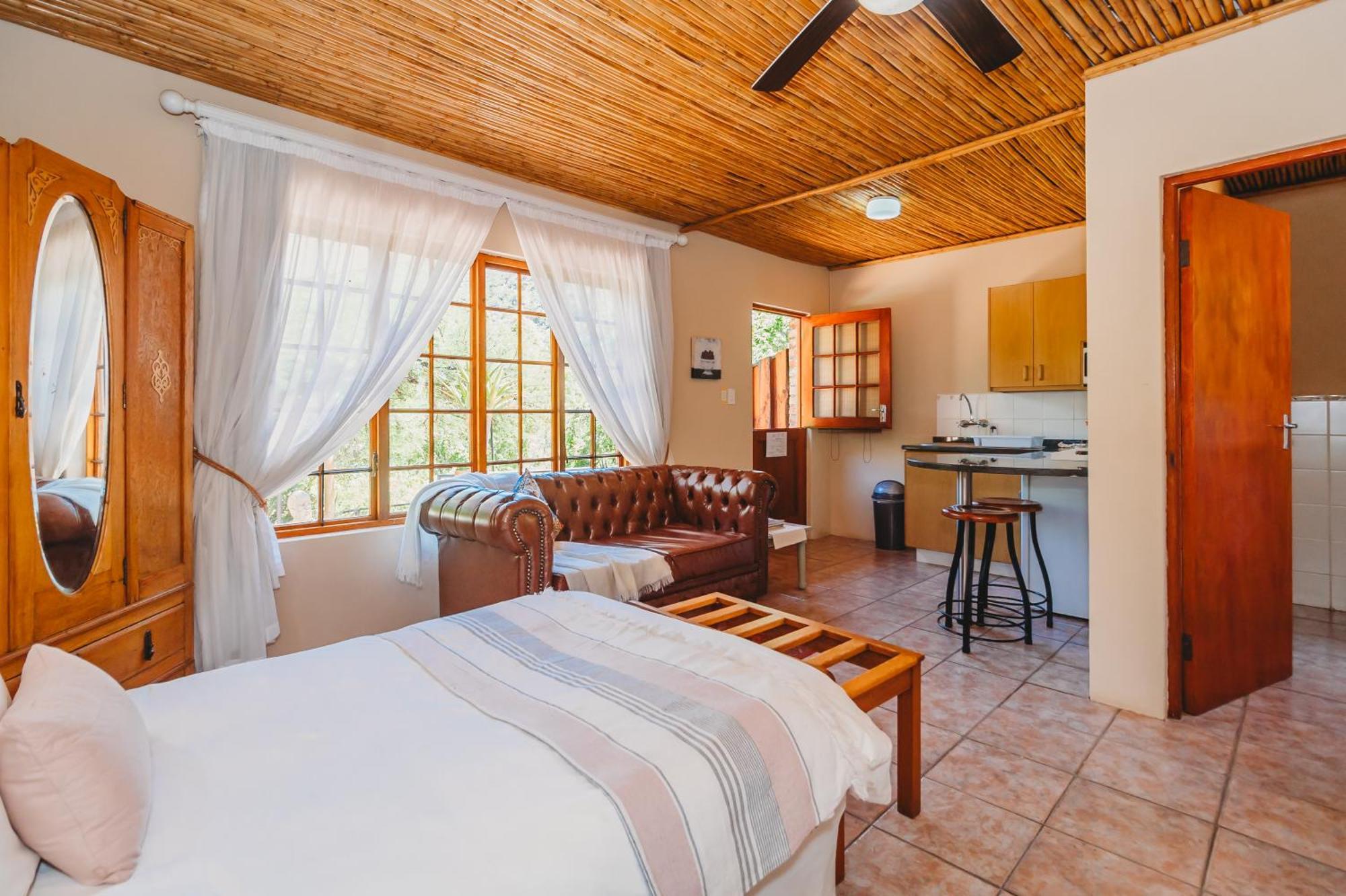 De Poort Country Lodge Оудсхорн Екстериор снимка