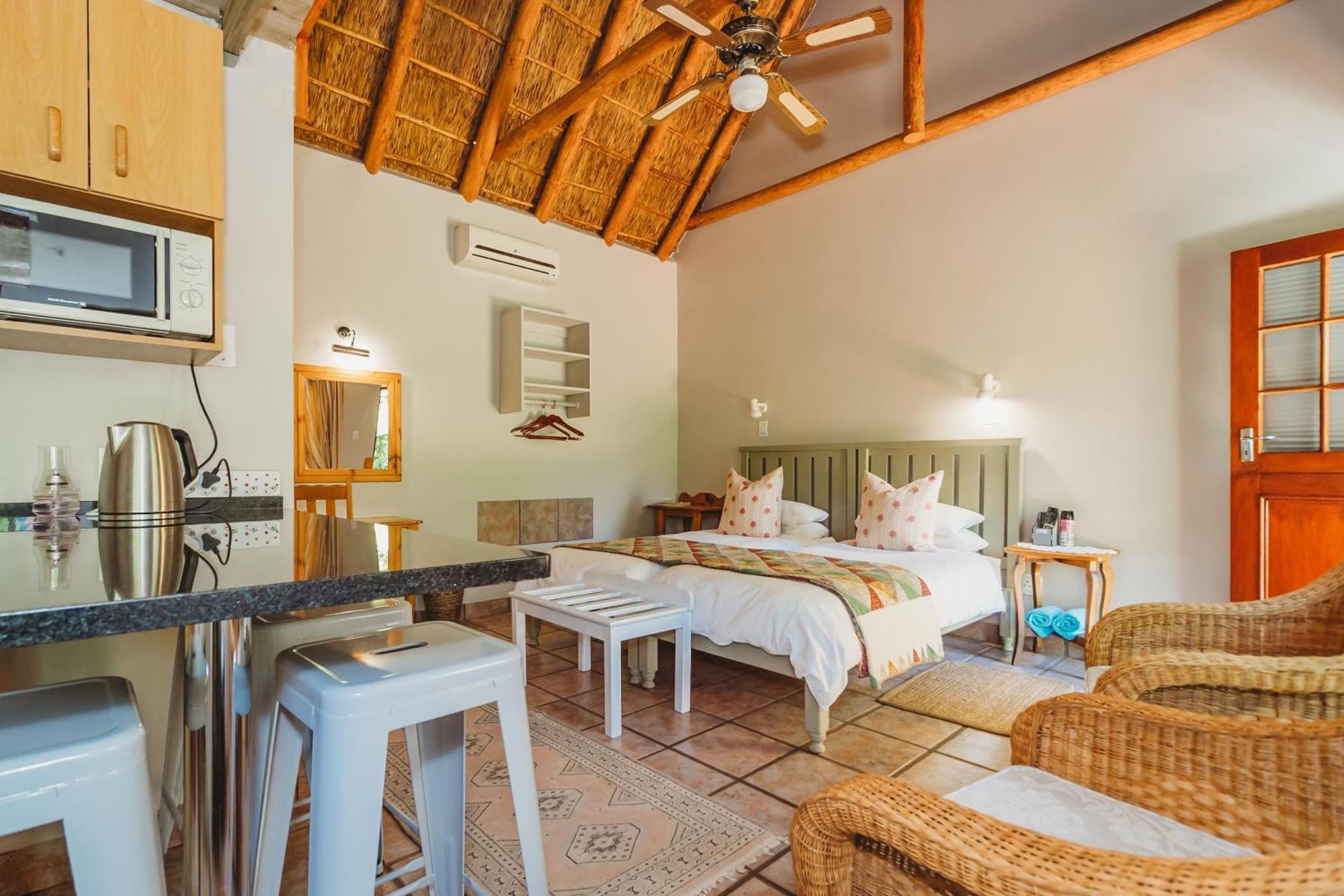 De Poort Country Lodge Оудсхорн Стая снимка