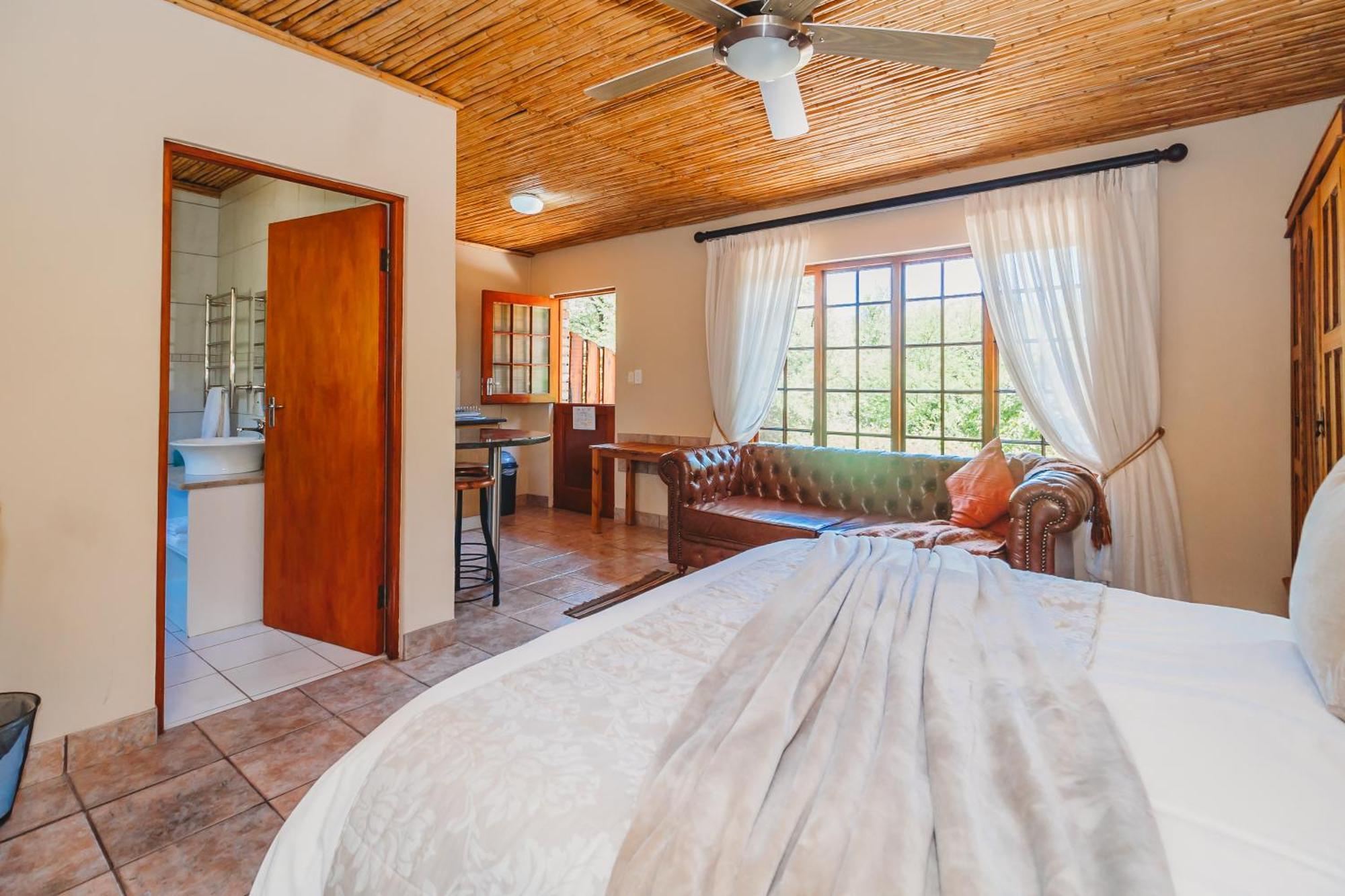 De Poort Country Lodge Оудсхорн Стая снимка