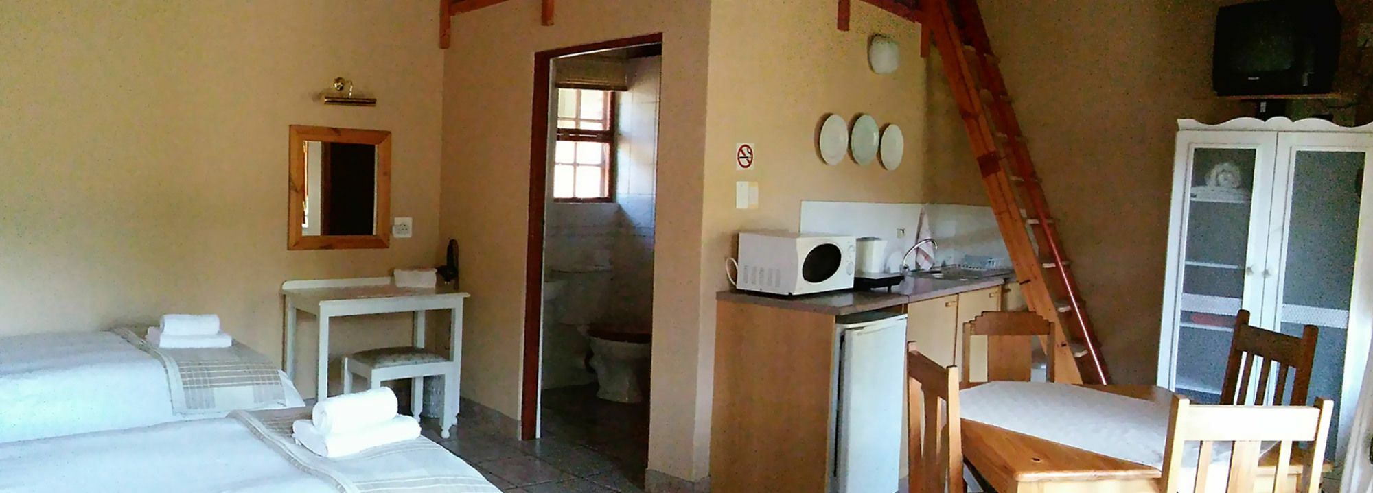 De Poort Country Lodge Оудсхорн Екстериор снимка