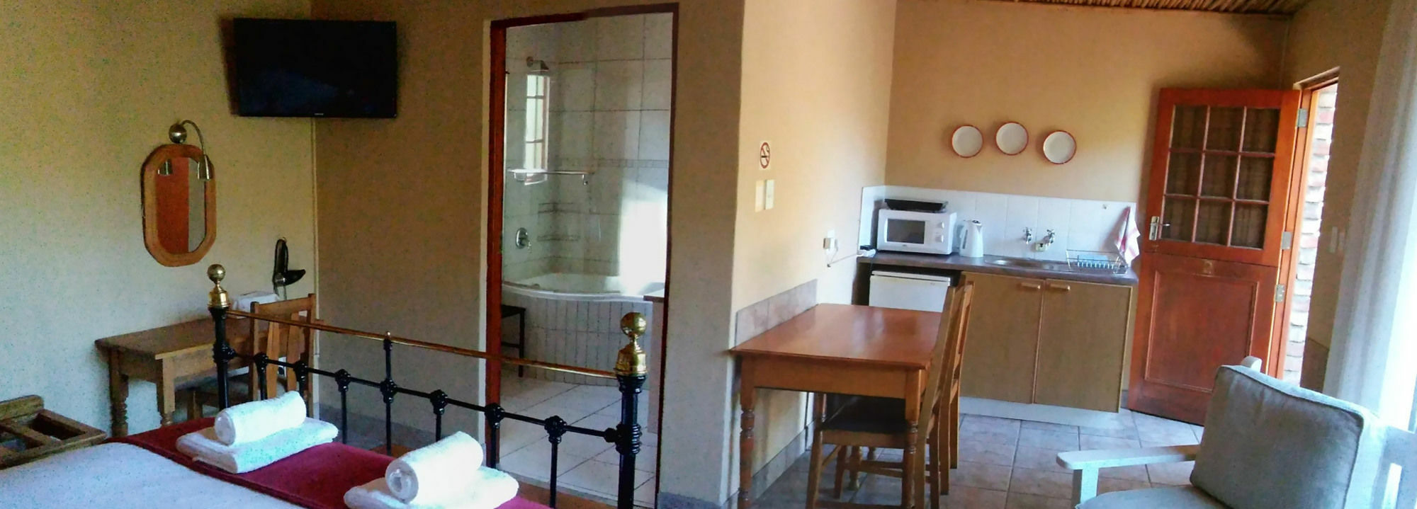 De Poort Country Lodge Оудсхорн Екстериор снимка