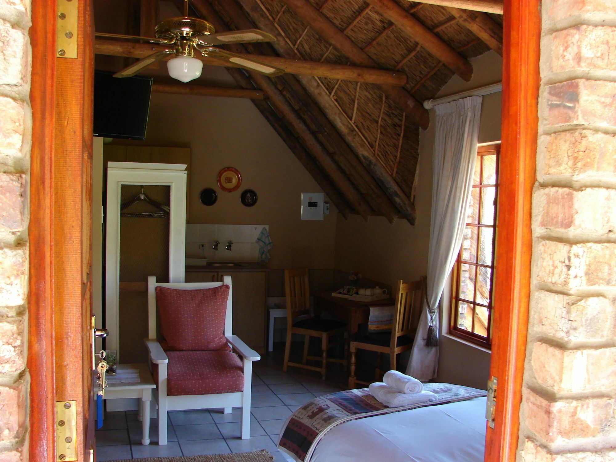 De Poort Country Lodge Оудсхорн Екстериор снимка