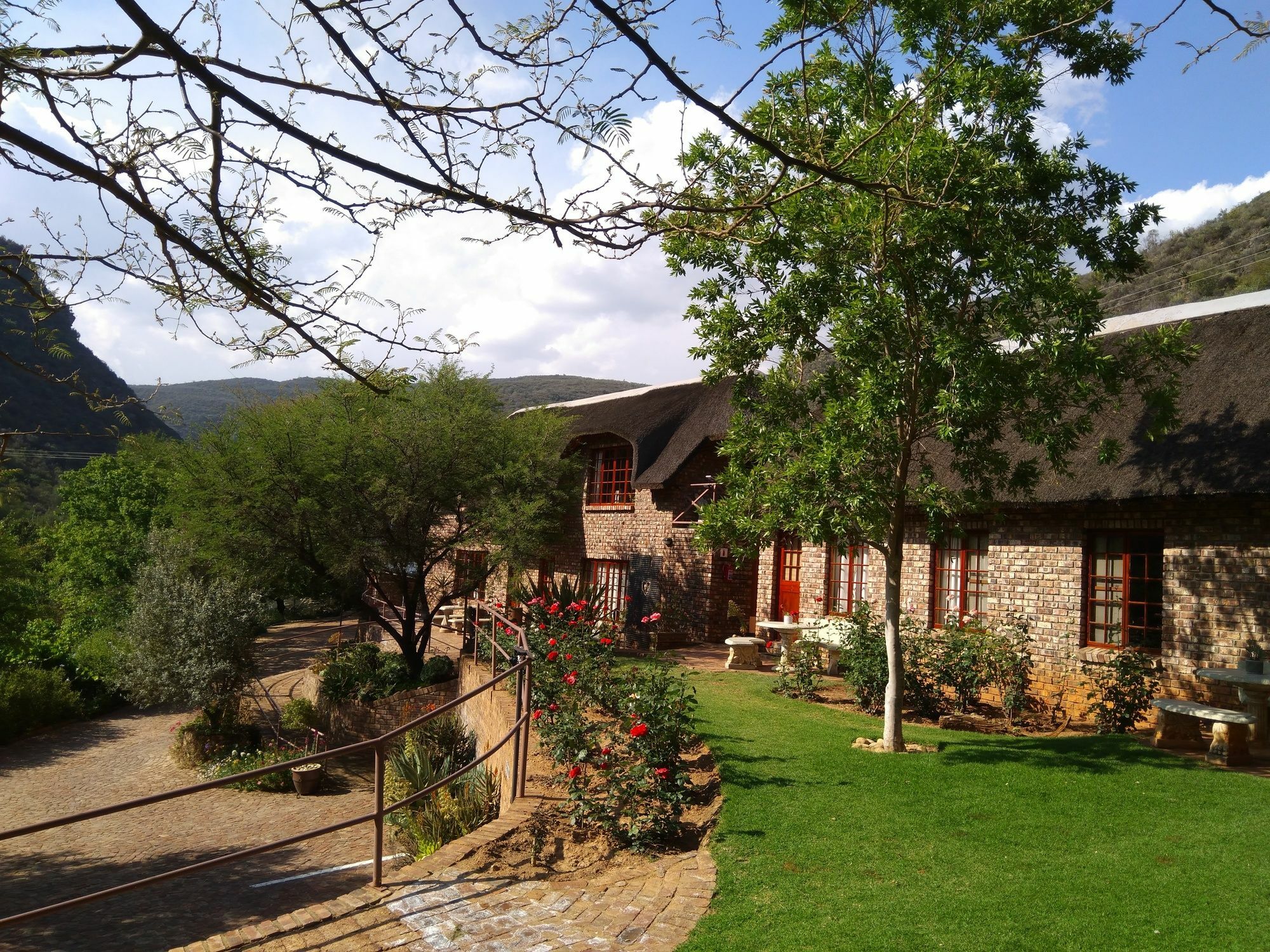 De Poort Country Lodge Оудсхорн Екстериор снимка